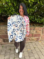 Lade das Bild in den Galerie-Viewer, Bluse mit Kreis Print in vier Farben
