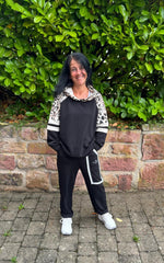 Lade das Bild in den Galerie-Viewer, Sweatshirt mit Kapuze Leo Look
