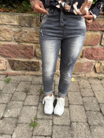 Lade das Bild in den Galerie-Viewer, Jeans "Gloria"
