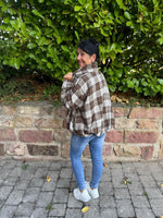 Lade das Bild in den Galerie-Viewer, Blousonjacke Karo
