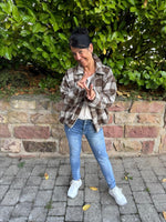 Lade das Bild in den Galerie-Viewer, Blousonjacke Karo
