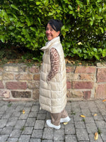 Lade das Bild in den Galerie-Viewer, Steppweste Beige S-XXL
