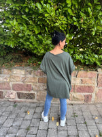 Lade das Bild in den Galerie-Viewer, Langarmshirt "HEY"
