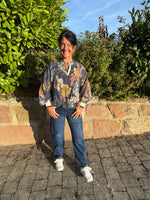 Lade das Bild in den Galerie-Viewer, Blumenbluse "Flower Power"
