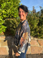 Lade das Bild in den Galerie-Viewer, Blumenbluse "Flower Power"
