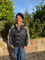 Lade das Bild in den Galerie-Viewer, Steppjacke mit Kapuze
