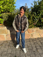 Lade das Bild in den Galerie-Viewer, Steppjacke mit Kapuze

