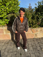 Lade das Bild in den Galerie-Viewer, Steppjacke mit Kapuze
