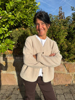Lade das Bild in den Galerie-Viewer, Teddy Jacke

